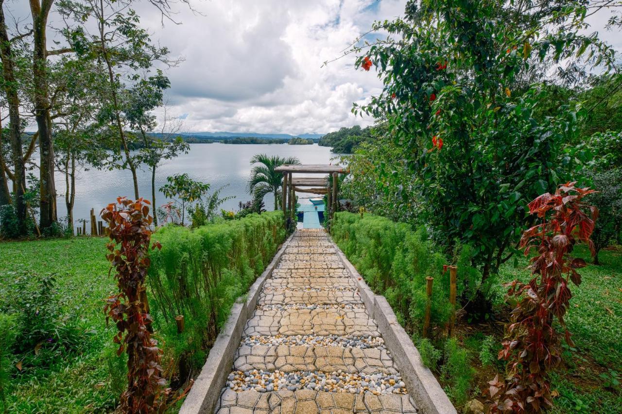 Almost Heaven Lake Resort By Cocotel Cavinti Dış mekan fotoğraf